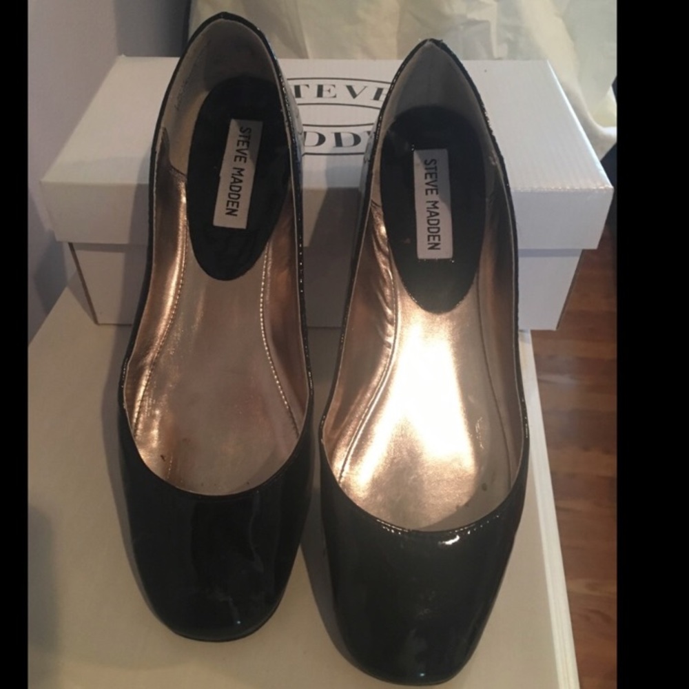 Steve Madden Black Flats NWOT